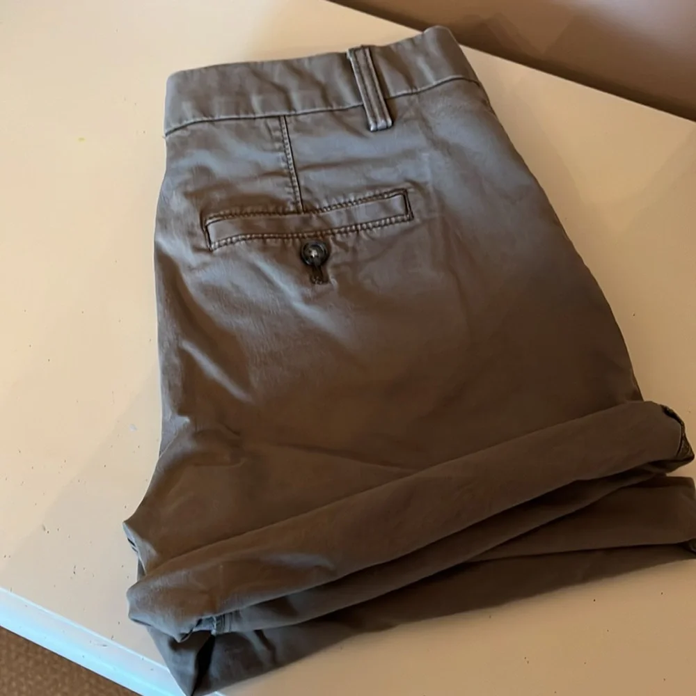 Banana Republic Roll Up Shorts